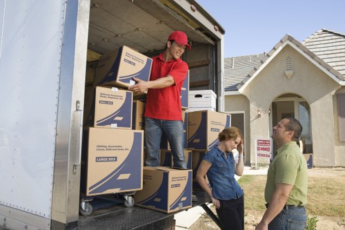 Efficient packing and loading for a man and van Brentcross move